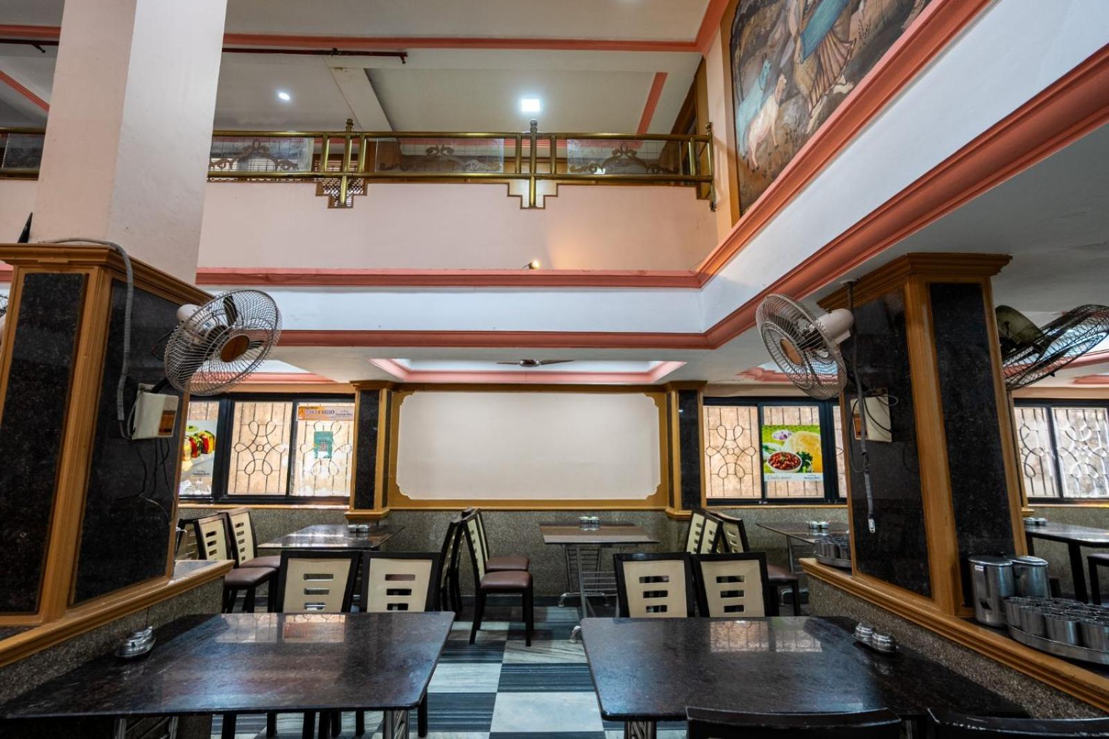 斯里布哈拉尼酒店 蒂鲁内尔维利 外观 照片